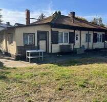 Kleiner Bungalow in einfacher Bauweise - Rüdersdorf