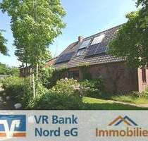 Modernisierter Resthof mit Nebengebäude auf großem Grundstück in Rodenäs