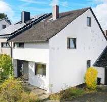 Ihr Zuhause am Wolfstein Doppelhaushälfte mit Garage, Privatweg und viel Potenzial - Neumarkt in der Oberpfalz