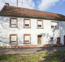 Ruhige Lage. Echtes Potenzial. Ein Altbau mit Zukunft. - Offenbach-Hundheim