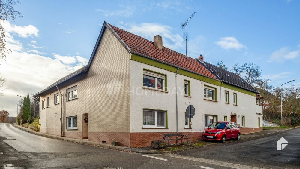 Große 5-Zimmer-Wohnung mit Wintergarten, Balkon und Garage in traumhafter Umgebung - Grafschaft Holzweiler