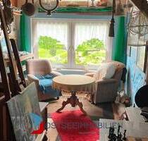 Insel Rügen, Fachwerk, 4 Zi., 2 Bäder, Heizung neu, Kamin, Ausbaureserve, zzgl. 2 Fe-WE voll möbliert, Terrasse, Carport, Handwerker willkommen - Wiek
