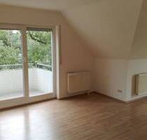 +++ATTRAKTIVE DG-WOHNUNG MIT BALKON UND PKW-STELLPLATZ AM RANDE VON CHEMNITZ+++