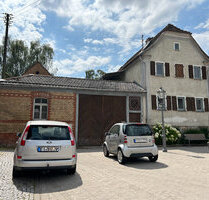 Wiesbaden-Naurod: Charmante Hofreite mit Scheune, Garage und Carport im Ortskern