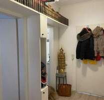 Ruhig wohnen: 2-Zimmer-Dachgeschosswohnung mit Balkon - Mühlheim am Main