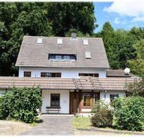 Charmantes Einfamilienhaus mit ehemaliger Praxis - Viel Potenzial am Rande des Kellerwalds! - Vöhl Schmittlotheim