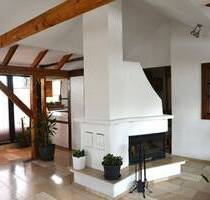 Lichtdurchflutete Dachgeschosswohnung mit Kamin und 2 Balkonen - bezugsfrei - Köln Urbach