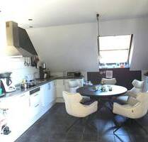 Lippstadt-Stadtmitte, komplett renovierte ETW auf 2 Ebenen- mit Loggia und Garage