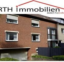 Sehr gepflegtes Dreifamilienhaus mit Doppelgarage in zentraler Wohnlage in Frechen