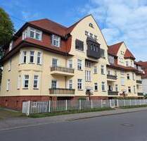 Blick auf das Theater - 4-Zimmer-Altbau-ETW mit Balkon in Zentrumsnähe - Greifswald Nördliche Mühlenvorstadt