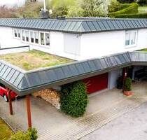 Großzügiges Wohnhaus mit großem Pool in ruhiger Waldrandlage. - Waldachtal Salzstetten