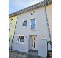Modernes Reihenmittelhaus mit schönem Grundstück in Südausrichtung - Lübeck
