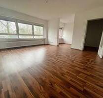 Großzügige 4-Zimmer-Wohnung mit Balkon im EG! - Essen Heidhausen