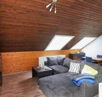 LICHTDURCHFLUTETE DG-WOHNUNG IN UNTERUHLDINGEN - Uhldingen-Mühlhofen