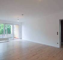 Frisch renovierte ca. 81 m² große Mietwohnung mit Loggia, 2 modernen Bädern, Garage und Stellplatz - Herdecke