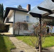 **RESERVIERT**Renovierungsbedürftiges Ensemblehaus mit viel Platz und schönem Grundstück - Grünwald