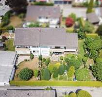 Ideal für 2 Familien, kurzfristig bezugsfrei: Doppelhaus mit großem Gartengrundstück in Gauting,