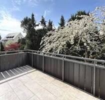 Freie 4-Zimmer-Wohnung, ca. 83,74 m², Baujahr 1954, mit Balkon, Garage und Freisitz! - Stuttgart Zuffenhausen - Mitte