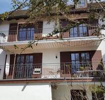 Helle, ruhige 2,5 Zi. - Whg., stadtnah mit Balkon - Landshut Peter und Paul