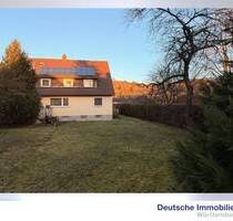 Charmantes 1-2 Familienhaus mit Garage in Urbach