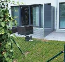 Sie möchten wie im - HAUS IM HAUS - wohnen? 3-Zimmer-Wohnung mit Terrasse und Gartenanteil in top-modernem Neubau - Nürnberg Altenfurt - Nord