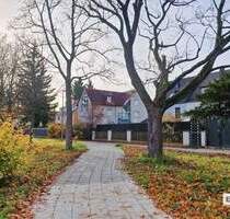 Nürnberg Norden: solides Mehrfamilienhaus, 9 Einheiten, Stellplätze