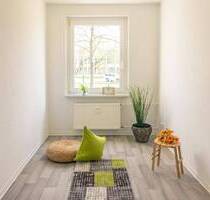 Wohnhighlight mit Wohlfühlbalkon ab November verfügbar - Chemnitz Furth