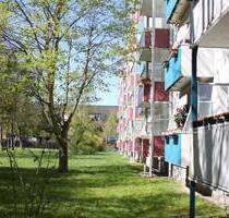 Frisch vollsanierte 4-Raum-Wohnung in der Eutiner Str. 10 im 3. OG - Schwerin Lankow