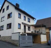 Geräumiges 2-Fam. Haus - Anwesen sucht neue Eigentumsfamilie - Leinach
