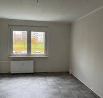 Wir sanieren für Sie! 3-Raum-Wohnung mit Balkon! - Oschersleben