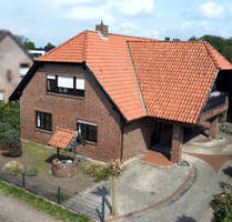 *In der Nähe des Offlumer Sees* Wertiges Zweifamilienhaus mit Vollkeller in Neuenkirchen