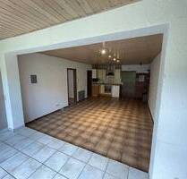 Wir bieten an: Apartment mit sep. Schlafzimmer im Zentrum - Sinsheim