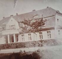 Freie Wohnung - Historisches Gutshaus als Mehrfamilienhaus kurz vor der Insel Usedom - Lühmannsdorf Jagdkrug