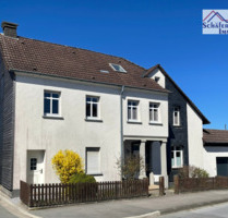 Charmantes Familiendomizil: Einfamilienhaus mit Einliegerwohnung und Gartenidylle - Neuenrade Affeln