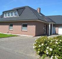 Stil trifft Substanz: Exklusives Wohnhaus mit Garage in Traumlage! - Butjadingen Burhave
