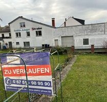Großes Baugrundstück mit Mehrfamilienhaus u. Nebengebäude in Bad Sobernheim zu verkaufen