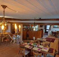 Haus mit Lokal Fremdenzimmer und Wohnungen - Ühlingen-Birkendorf