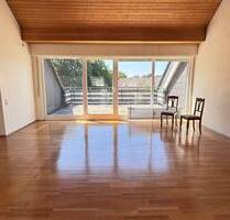 Großzügige Dachgeschosswohnung mit individuellem Charme im Bereich Honsel - Lüdenscheid