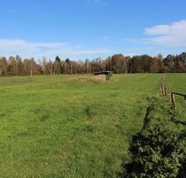 Grundstück ohne Baurecht mit Holzhütte und Bachlauf - gute Zufahrt im Weilheimer Moos - Weilheim in Oberbayern