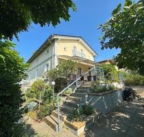 Neu Fahrland - der 5 Seen Ortsteil von Potsdam ! Modernes Einfamilienhaus mit Gartenhaus und Atelier ! Heizung über Wärmepumpe und Photovoltaik !