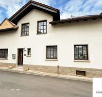 Viel Raum, viele Möglichkeiten - Haus mit Potenzial und zusätzlichem Gartengrundstück in Sommerloch