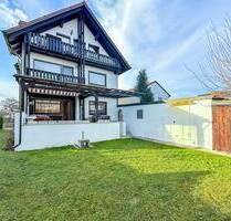 *Charmantes und gut Aufgeteiltes Generationenhaus mit 4 Wohneinheiten in Freising*