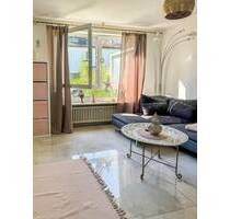 Familienhaus mit modernem Wohnambiente und liebevoll gestaltetem Garten - München Bogenhausen