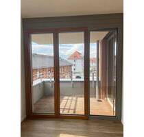 ERSTBEZUG! LETZES HAUS! Größere 4-Zimmer-Wohnung mit 2 Bädern und West-Loggia - Bamberg