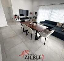 Top Preis! Fast neu! 3,5 Zi.- Wohnung, neuwertig, exkl. Ausstattung, KFW 70, FBH, sehr großer Balkon - Ebersbach an der Fils / Bünzwangen