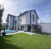 Premium-Immobilie mit exklusiver Ausstattung und Pool-Paradies - Rheinhausen Oberhausen
