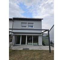 Modernes und energieeffizentes Reihenendhaus Bad Homburg Ober-Eschbach
