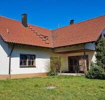 Idyllisches und gepflegtes Landhaus mit Einlieger-Wohnung, Doppel-Garage und Werkstatt-Halle - Lauterhofen Ruppertslohe