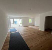 Vier Zimmer Wohnung mit Balkon - 404.000,00 EUR Kaufpreis, ca.  116,10 m² Wohnfläche in Oberndorf am Neckar (PLZ: 78727)