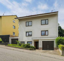 Teilvermietetes 2-Familien-Haus in PF-Mäurach mit Potenzial, schönem Garten und 2 Garagen! - Pforzheim / Mäurach Eutingen